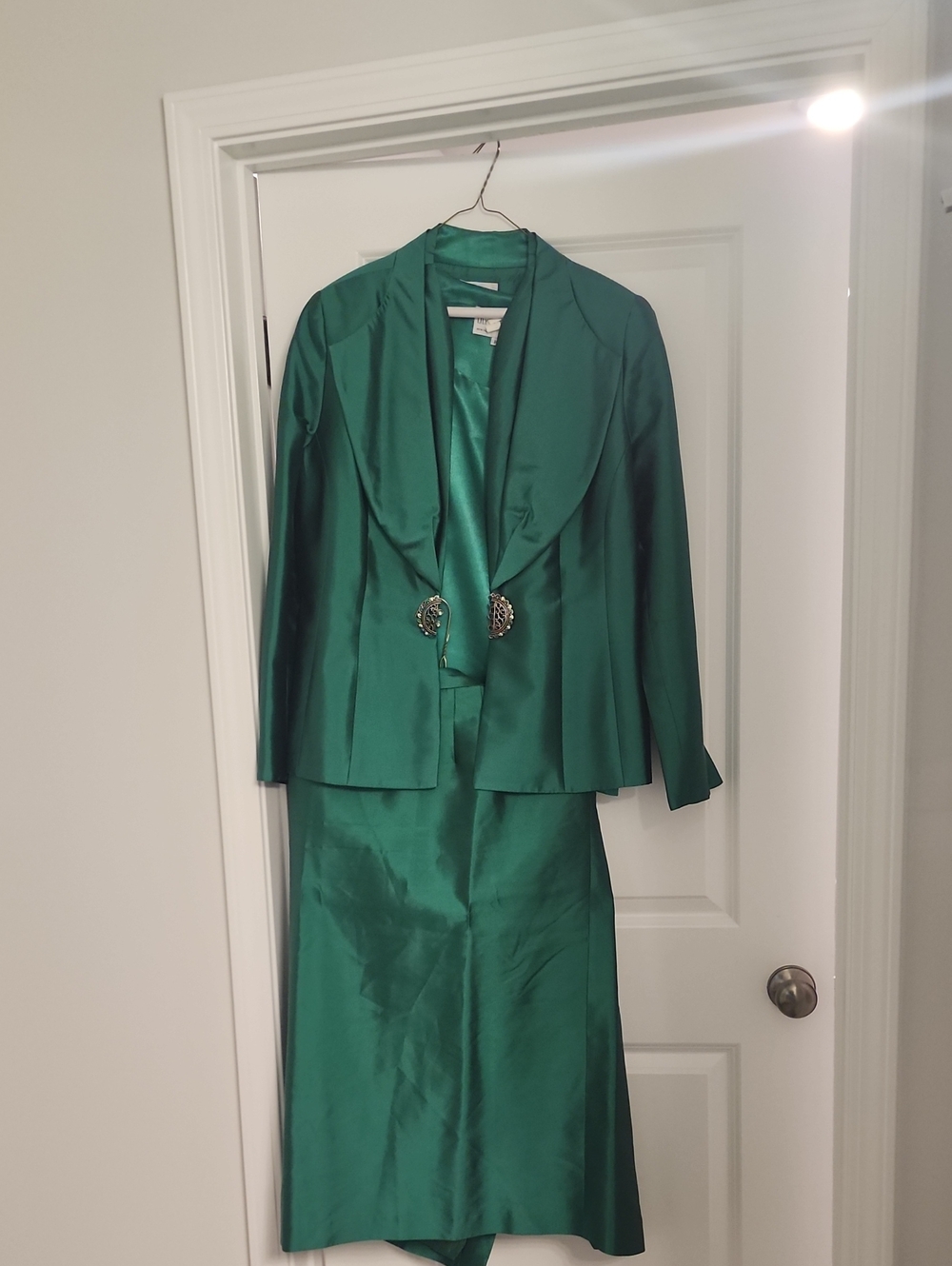 Women’s Emerald Green Satin Jacket & Skirt Set